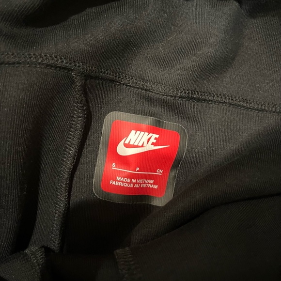 Men’s Nike Tech Fleece Pants (New edition) - Picture 2 of 5